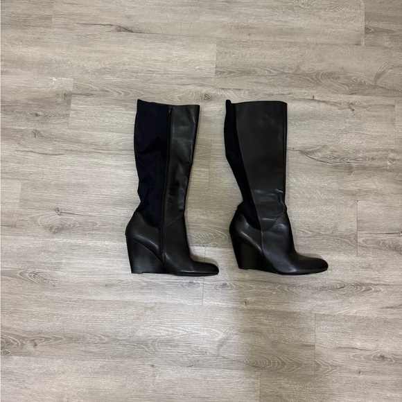 Black Leather Boot - Calf Height - Picture 2 of 5